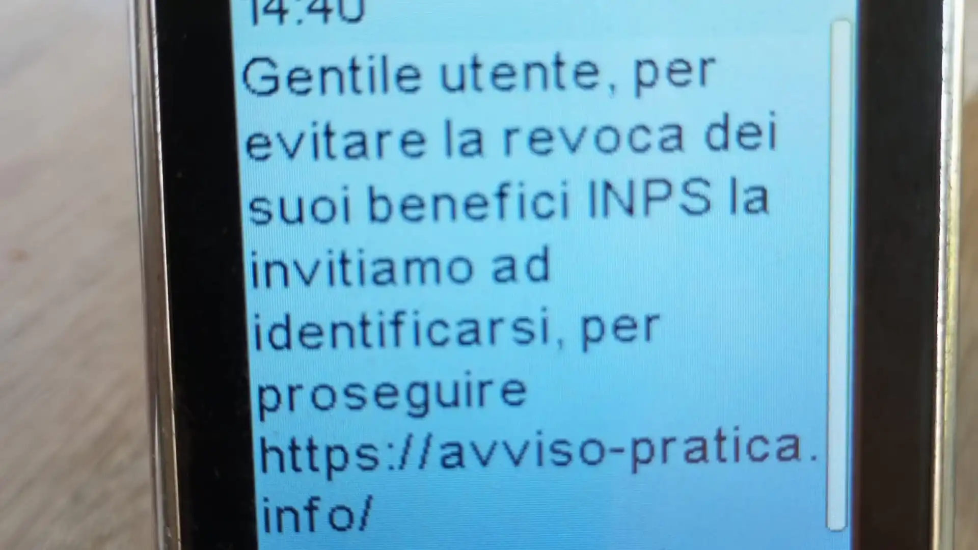 Falsi messaggi Inps, truffe in atto su tutto il territorio nazionale. Le avvertenze da parte di sindacati e patronati.